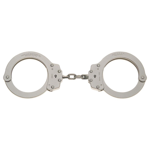 702c Oversize Chain Handcuff